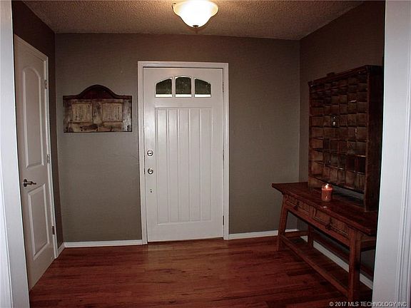 3rd image of 10205 S 194th Ave E