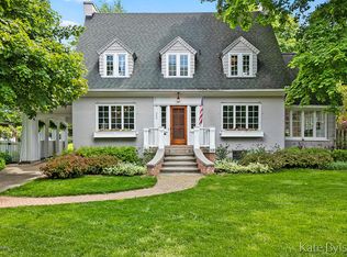 520 Cambridge Blvd SE, East Grand Rapids, MI