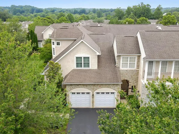 57 Old Barn Dr, West Chester, PA 19382