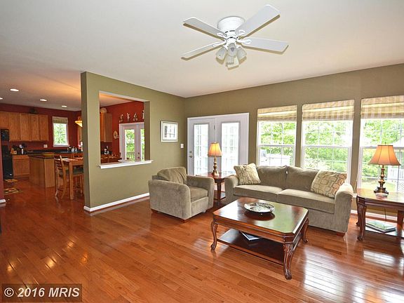 3rd image of 10110 Banchory Pl