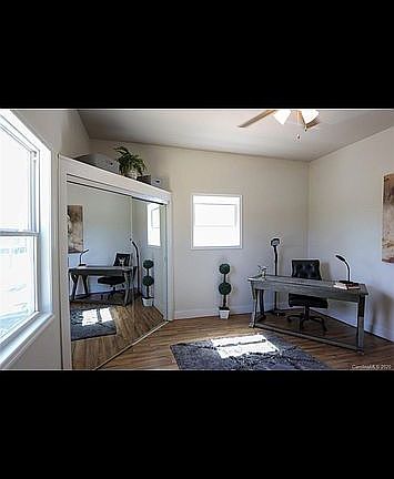 5th image of 1020 Railroad Ave