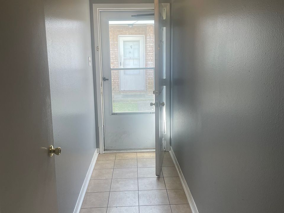1st image of 4208 Arbor Ct #C