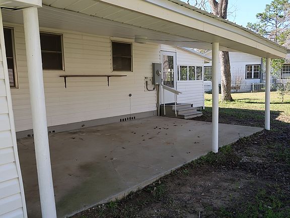 4th image of 126 Woods Dr