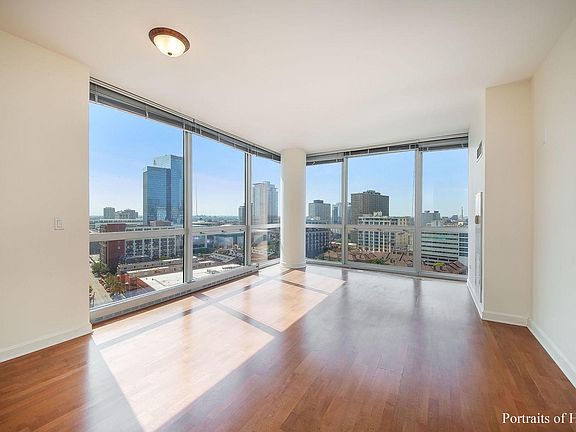 2nd image of 1841 S Calumet Ave APT 1608