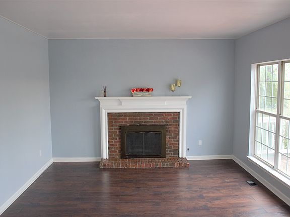 5th image of 44659 Fair Oaks Dr