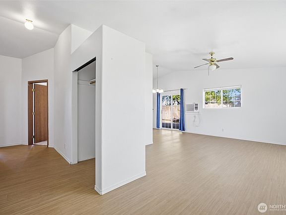 5th image of 931 933 Hill Avenue