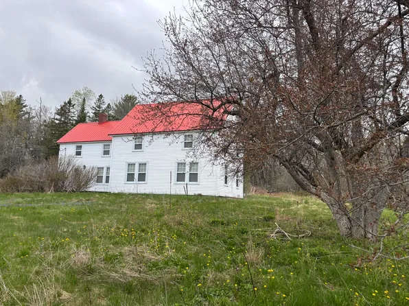 522 Water Street, Guilford, ME 04443