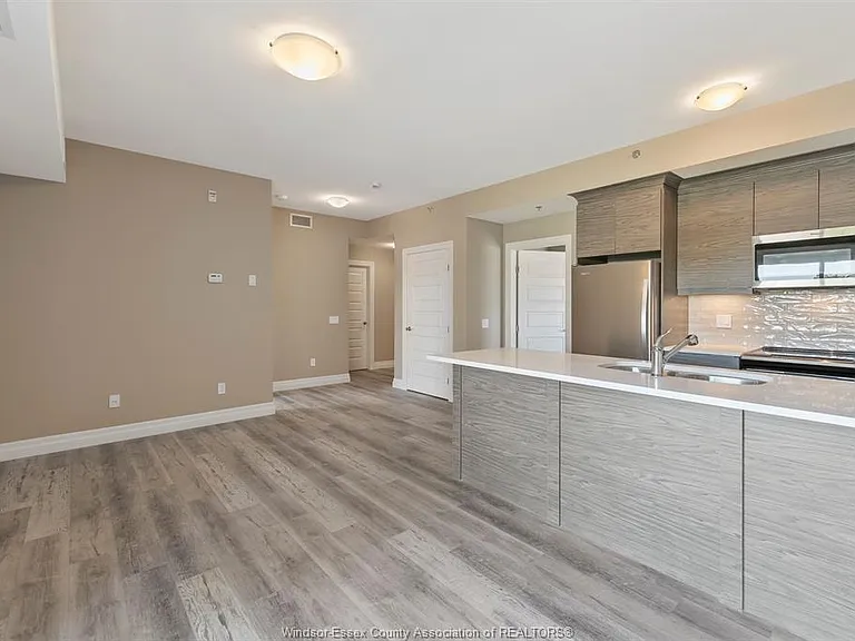 955 Ouellette Ave #407 — Photo 10