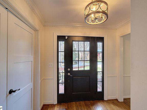 5th image of 203 Grey Stone Ct