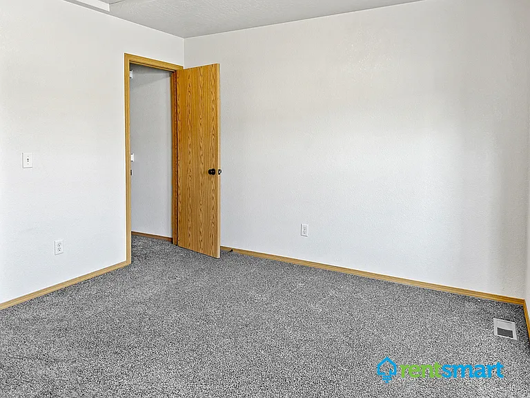 2201 Railroad St W #202 — Photo 10