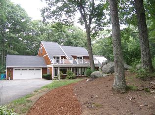 22 Forest St, Upton, MA 01568