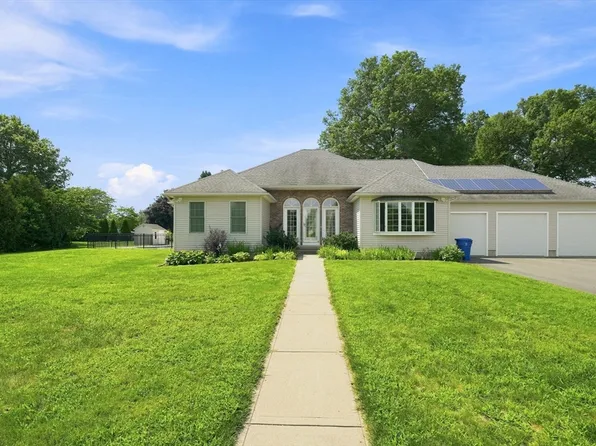 67 Abigail Ln, West Springfield, MA 01089