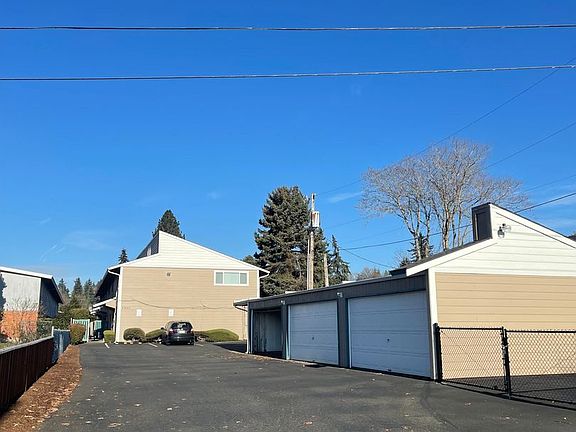 3rd image of 2510 E 8th St #6