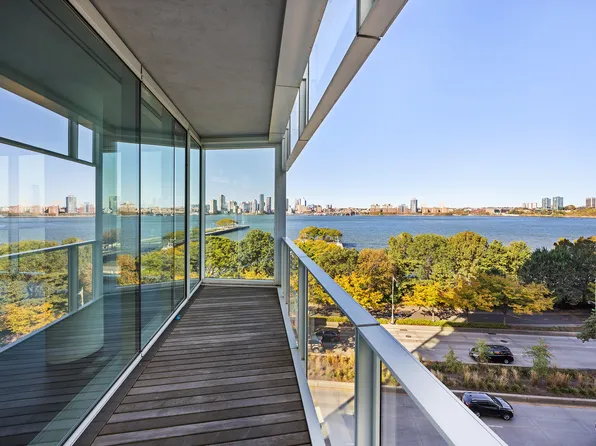 165 Charles Street image 4 of 17