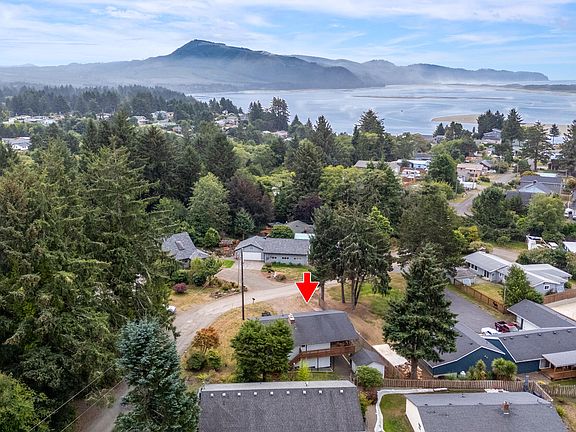 3rd image of 1960 Alder Cove Rd W