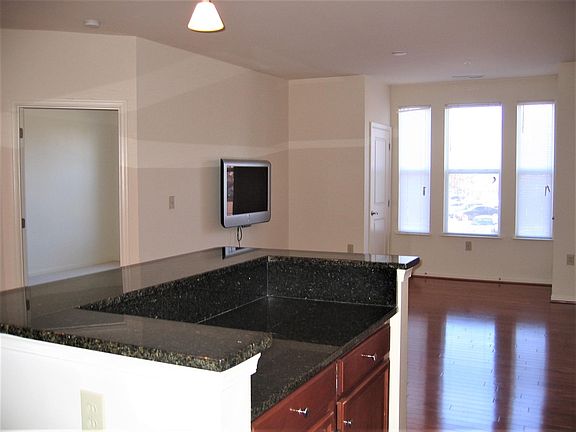 4th image of 2665 Prosperity Ave APT 251