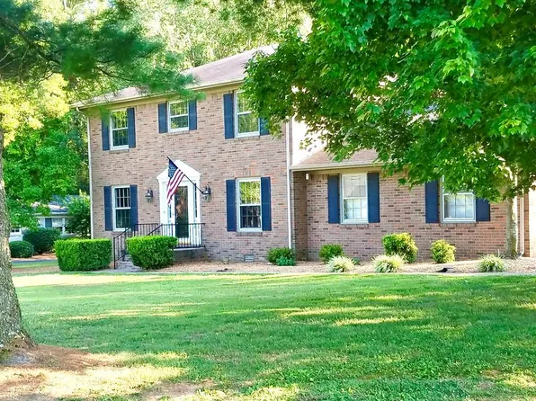 122 Windsor Dr, Hopkinsville, KY 42240