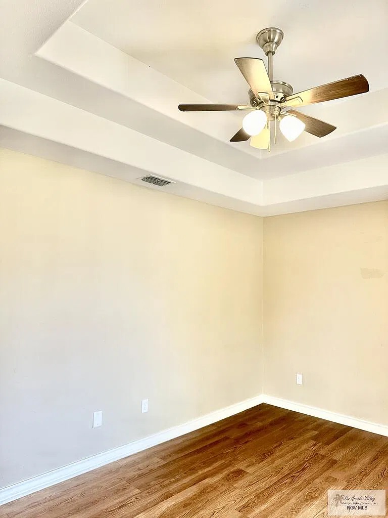 2 bed, 1.0 bath, 705 sqft, $900 — Photo 4