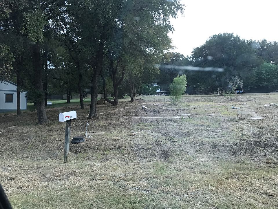 2nd image of 62 Cherokee Blvd