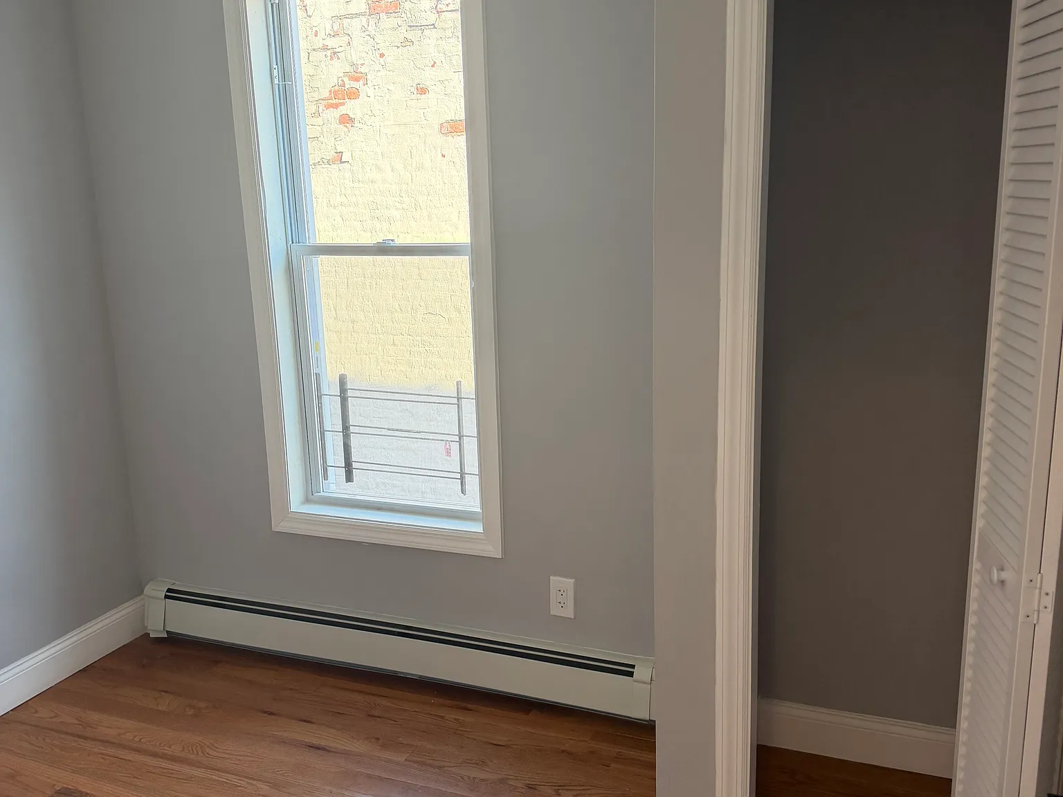 5 bed, 1200 sqft, $4,600 — Photo 4