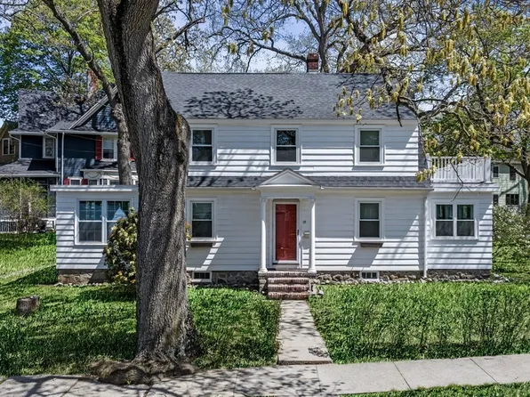19 Renwick Rd, Melrose, MA 02176