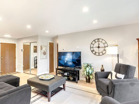 4th image of 2150 Bouterse Ave #406D