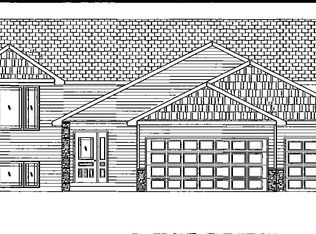 3076 45th Ave S, Grand Forks, ND 58201