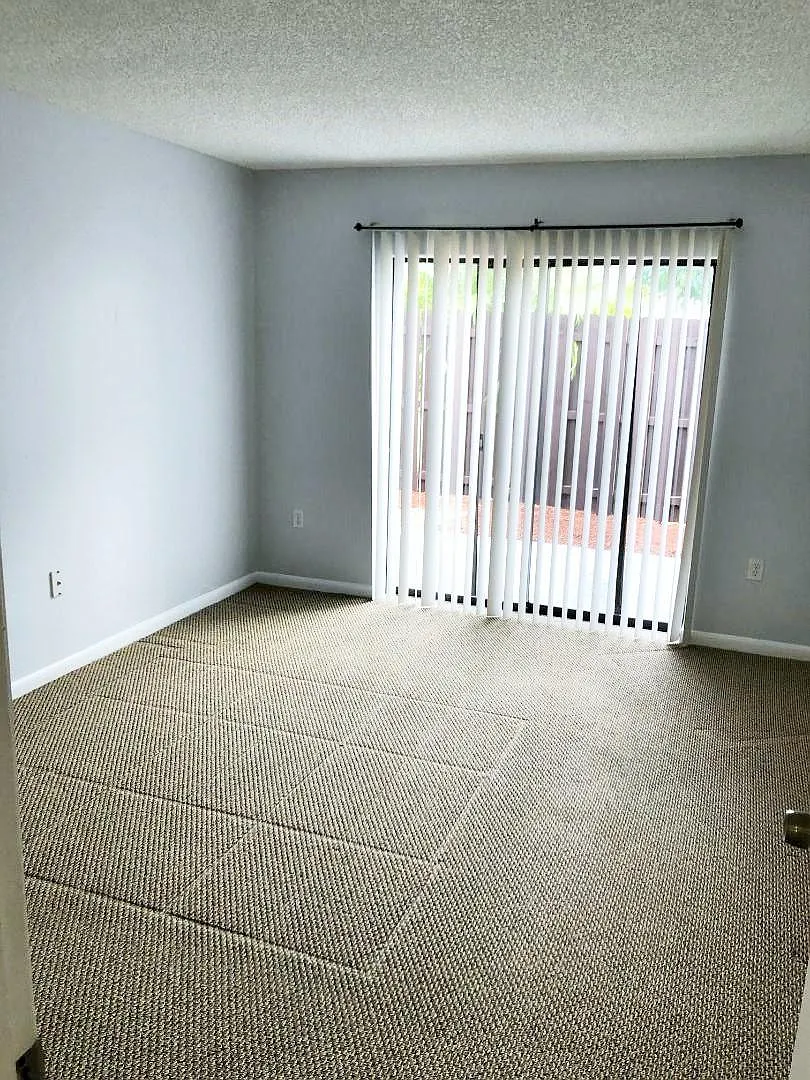 2 bed, 1201 sqft, $1,550 — Photo 4