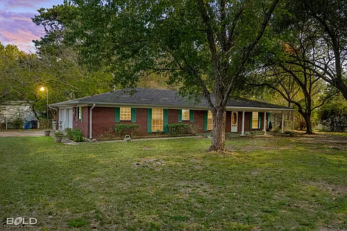 595 N Main St Photo 1