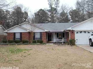 303 Regal Oaks Cir, White Hall, AR 71602