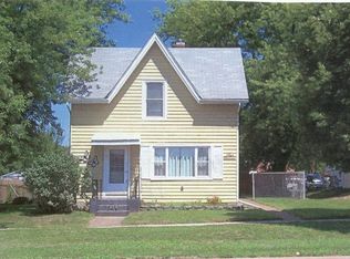 411 E 5th St, Wilton, IA 52778
