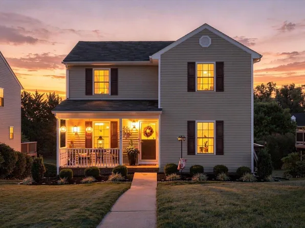 924 Sherwood Ave, Waynesboro, VA 22980