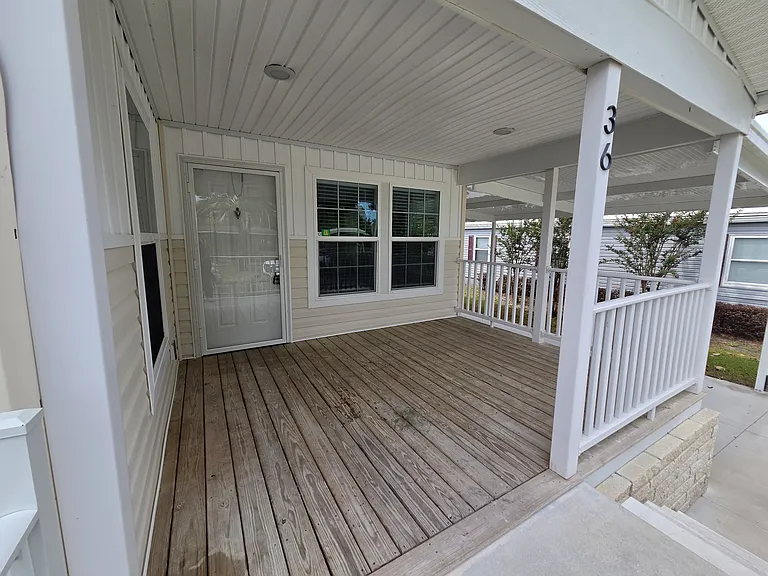 Royal Palm Village — Photo 28