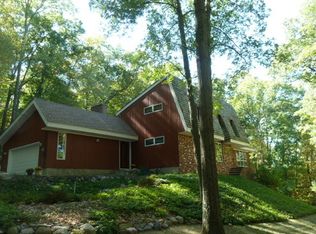 12 Sioux Ln, Ringwood, NJ 07456