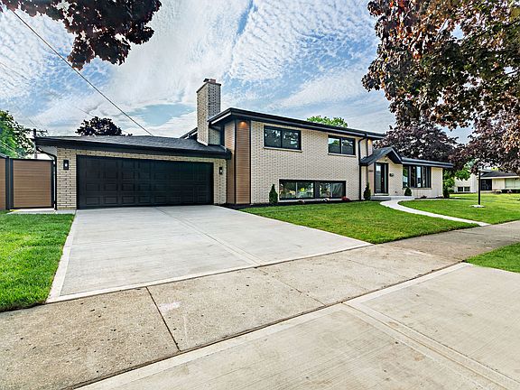 2nd image of 2441 Boeger Ave