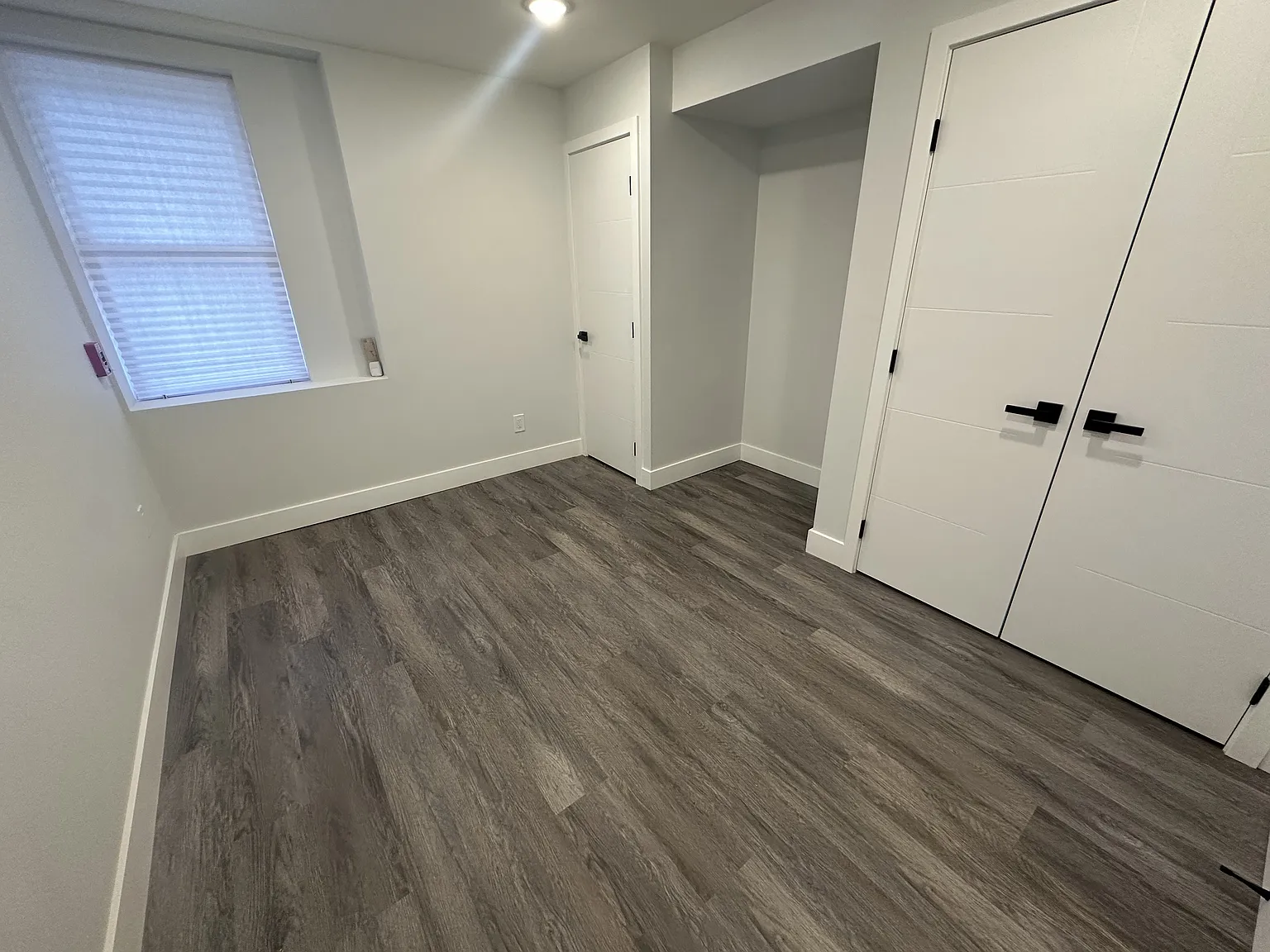 3 bed, $1,800 — Photo 2