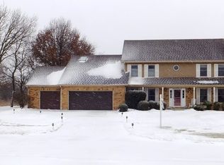905 Auburn Ln, Bartlett, IL 60103