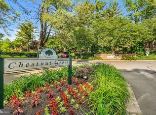 11252 Chestnut Grove Sq APT 146, Reston, VA 20190