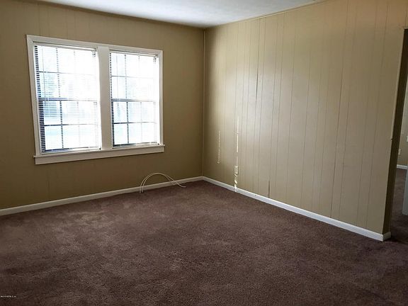 4th image of 3029 Burkit Ln