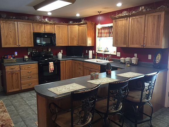 3rd image of 120 Twelve Oaks Dr
