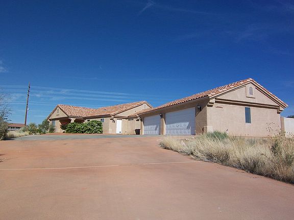 3rd image of 2050 Pawnee Dr