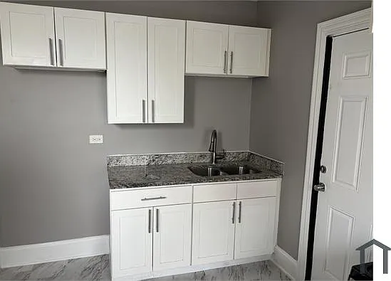 2 bed, $1,686 — Photo 3
