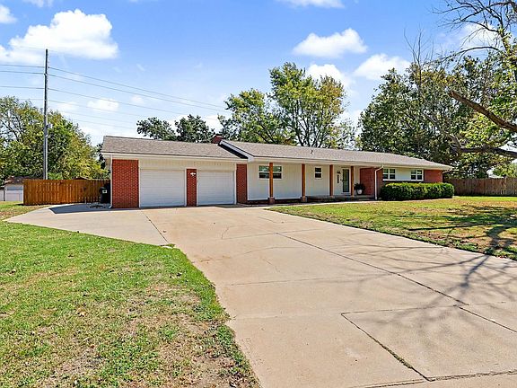 3rd image of 2242 N Cardinal Dr