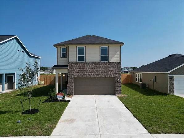 811 Stoney Point Ln, Dayton, TX 77535