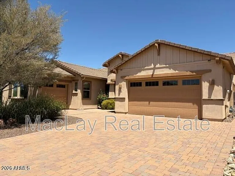 1142 E Bajor St — Photo 2