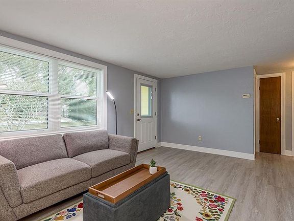 3rd image of 7730 Chapel Ave