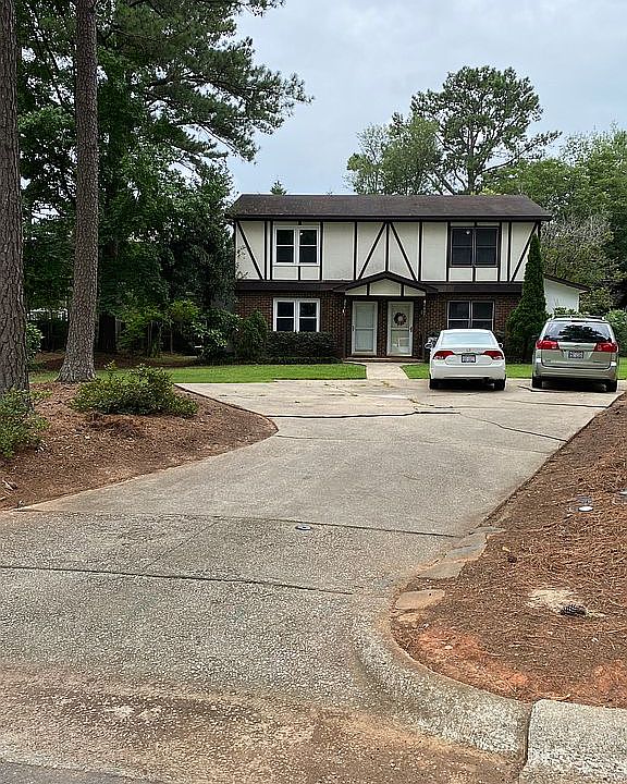 House Exterior (4405)