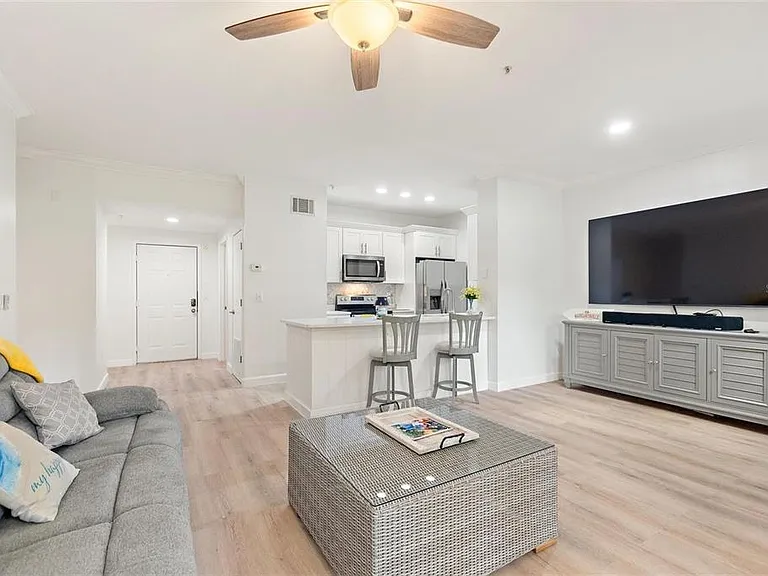 516 Water St — Photo 10