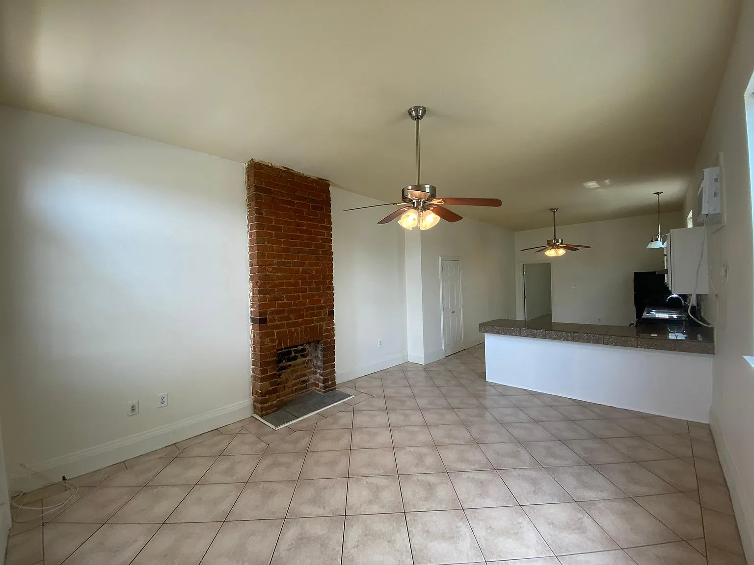 1215 Annette St — Photo 3