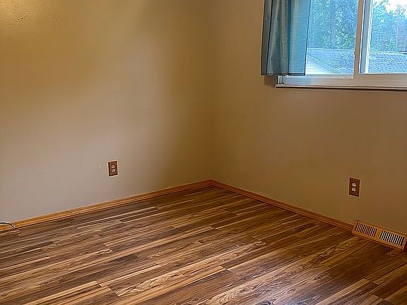 3rd image of 1235 Bryce Ave